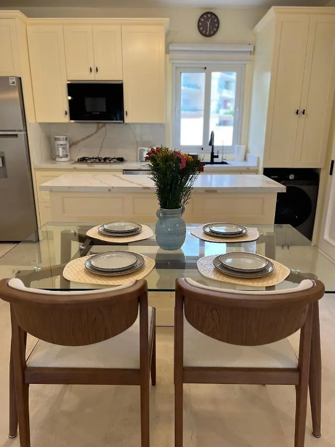 פונטה קאנה Fully Renovated Beachfront 1Br Condo In The Gated Stanza Mare Community With A Private Beach, Pool, Onsite Restaurant And Modern Amenities Such As Refrigerator, Dishwasher, Filtered Water, Microwave, Bbq, Washer Dryer, Bamboo Linens, Free Wi-Fi דירה פונטה קאנה
