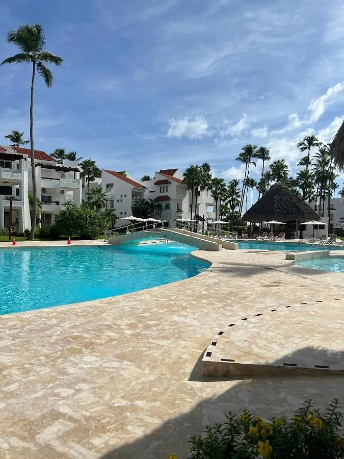 פונטה קאנה Fully Renovated Beachfront 1Br Condo In The Gated Stanza Mare Community With A Private Beach, Pool, Onsite Restaurant And Modern Amenities Such As Refrigerator, Dishwasher, Filtered Water, Microwave, Bbq, Washer Dryer, Bamboo Linens, Free Wi-Fi דירה פונטה קאנה