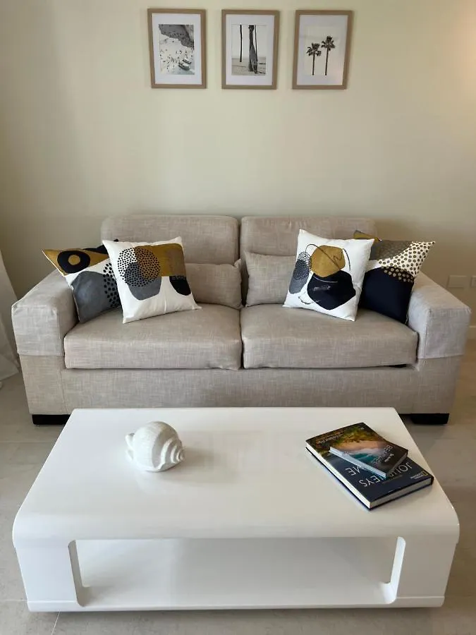 アパート Fully Renovated Beachfront 1Br Condo In The Gated Stanza Mare Community With A Private Beach, Pool, Onsite Restaurant And Modern Amenities Such As Refrigerator, Dishwasher, Filtered Water, Microwave, Bbq, Washer Dryer, Bamboo Linens, Free Wi-Fi プンタ・カナ