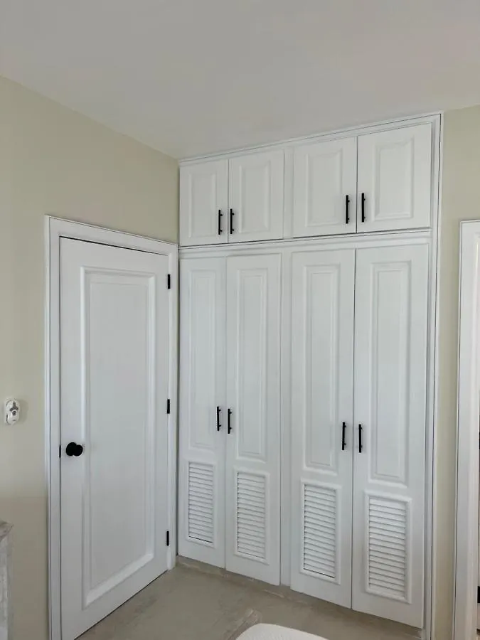 Fully Renovated Beachfront 1Br Condo In The Gated Stanza Mare Community With A Private Beach, Pool, Onsite Restaurant And Modern Amenities Such As Refrigerator, Dishwasher, Filtered Water, Microwave, Bbq, Washer Dryer, Bamboo Linens, Free Wi-Fi プンタ・カナ 0*,